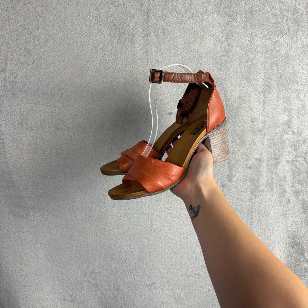 Miz Mooz Sandals Block Heel Size 39 Orange Leather Ankle Strap Boho Summer
